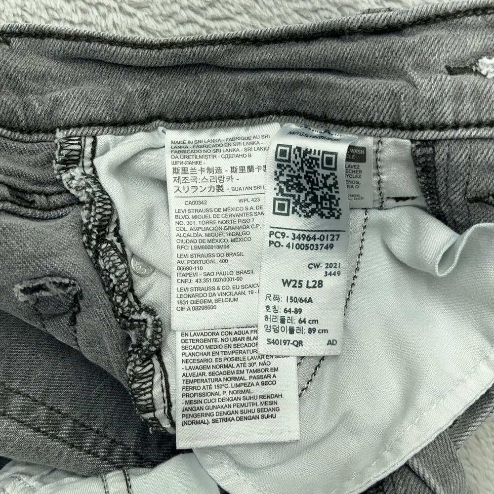 Levi's Premium Wedgie Straight Jeans Womens 25x28 Gray Denim Cotton Button Fly - Picture 3 of 10
